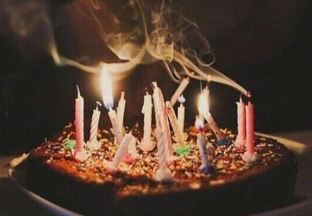 又甜又撩人的生日祝福 幽默调皮的生日祝福语
