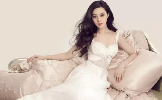 这款新娘发型让您足以和范爷比美艳