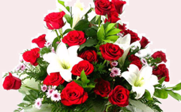 不同鲜花装饰婚车的不同寓意