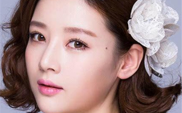 拍摄韩式婚纱照的新娘发型有哪些