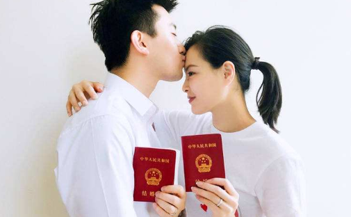 吴敏霞婚纱照曝光四种风格给您借鉴