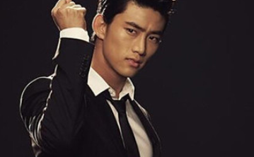 怎么定制新郎西服