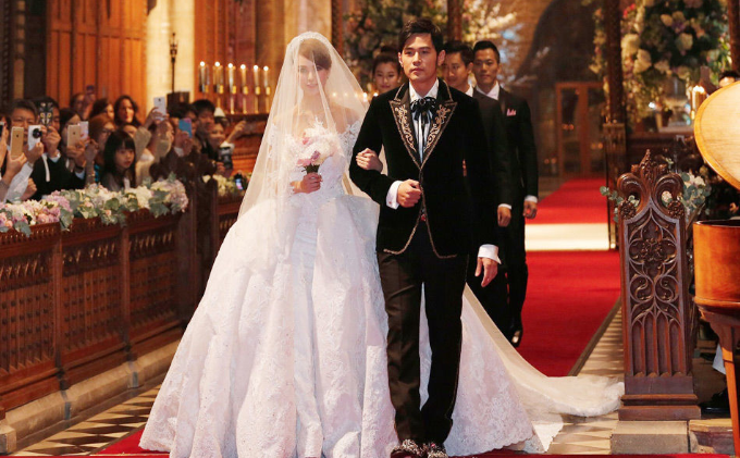 为什么她穿婚纱就是比我好看？偷偷告诉你，如何穿婚纱让自己更完美，看到较后眼泪流下来~