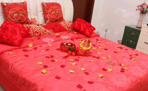 新人结婚铺床的讲究