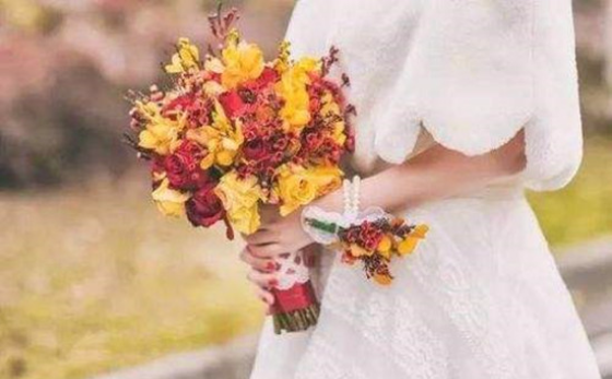 新娘手腕花制作搭配技巧 新娘手腕花怎么戴好看