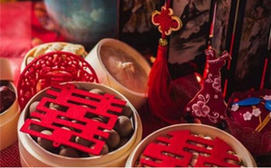 订婚流程有哪些 订婚宴预订注意事项