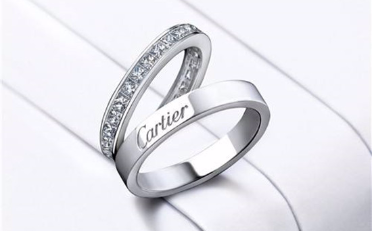 如何挑选铂金戒指 买婚戒应该注意什么