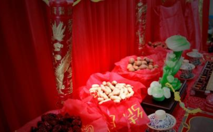 订婚的时候给改口钱吗_定亲改口费一般给多少_改口费是一份还是两份