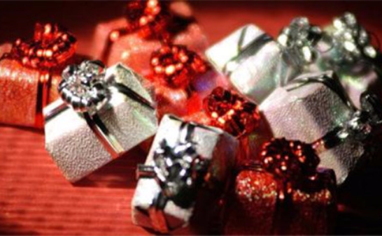 夏季结婚用什么喜糖好 怎么挑选结婚喜糖?蜜匠婚礼