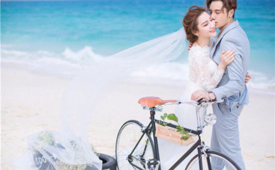 拍婚纱照前注意事项 拍婚纱照如何选择服装-蜜匠婚礼