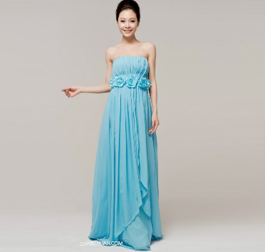 女生参加婚礼穿什么好 女生参加婚礼服装搭配