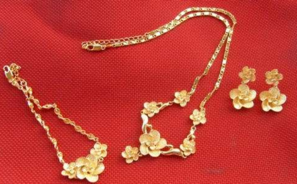 2018结婚买三金多少钱 买三金一般要花多少钱