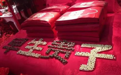 结婚铺床有什么讲究 结婚铺床的步骤介绍-蜜匠婚礼