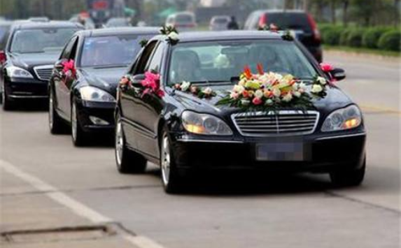 开婚车的人有什么讲究,蜜匠婚礼策划婚庆公司