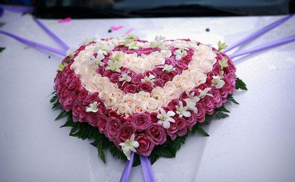 气球婚车装饰图片 气球婚车怎么装饰