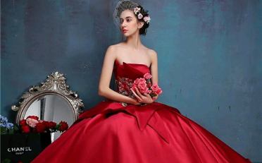 如何挑选新娘礼服 新娘经典婚纱款式有哪些-蜜匠婚礼