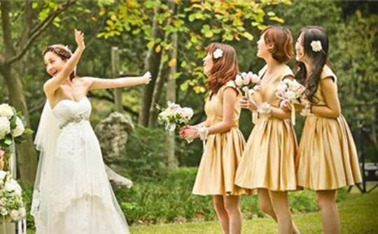参加婚礼穿什么颜色 参加婚礼注意事项介绍-蜜匠婚礼