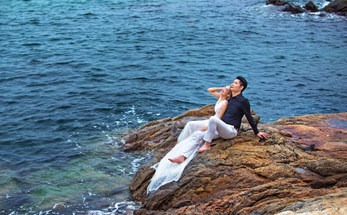 旅拍婚纱摄影 旅拍婚纱照拍几套衣服合适-蜜匠婚礼