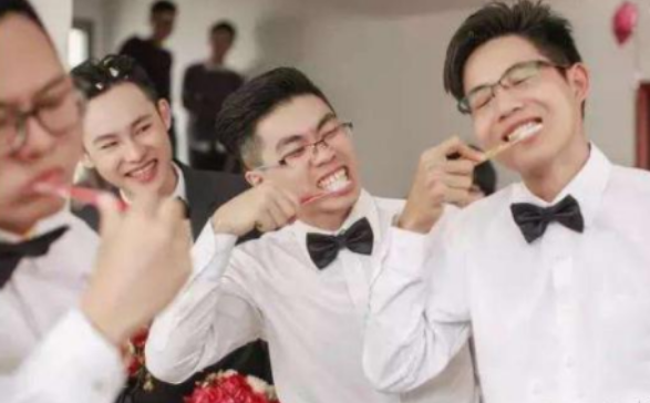 玩这些接亲游戏 记得选好游戏道具-蜜匠婚礼