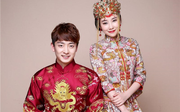 中式婚礼新郎应该怎么穿 中式婚礼新郎服