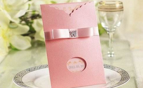 婚礼请柬准备以及发送的注意事项 是哪些方面呢