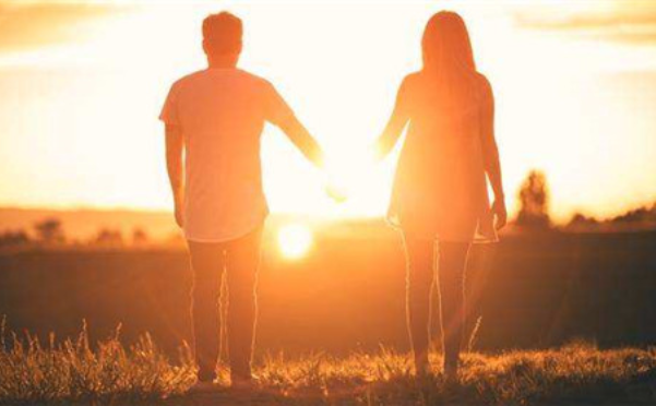 简单又惊喜的求婚套路 怎么向女朋友求婚简单又浪漫