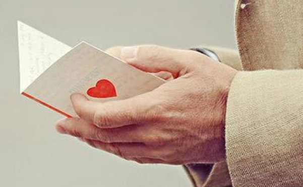 比较有趣的婚礼邀请短信 看看这些个性请柬吧