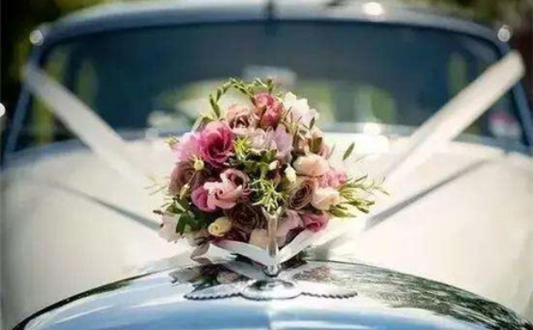 自己装饰婚车需要准备什么 自己如何简单装饰婚车