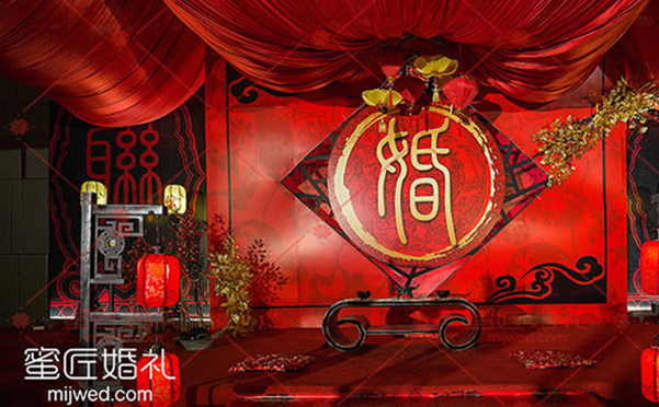 参加婚礼穿什么颜色的衣服合适 婚礼衣服注意事项