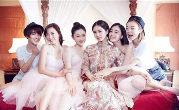 伴郎伴娘独特出场方式 伴郎伴娘怎么出场才有创意