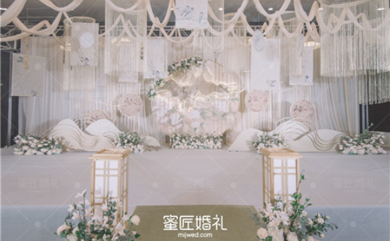 婚礼场地如何选择 婚礼酒店场地选择注意事项