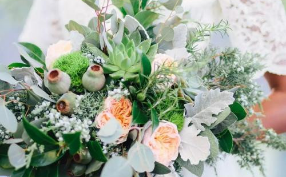 接到手捧花后幽默致辞 婚礼上接到手捧花如何致辞