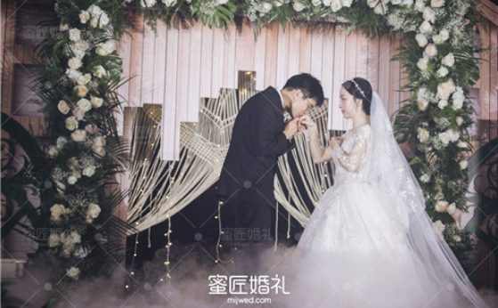 新婚祝福语八字押韵 新婚祝福语押韵霸气怎么说