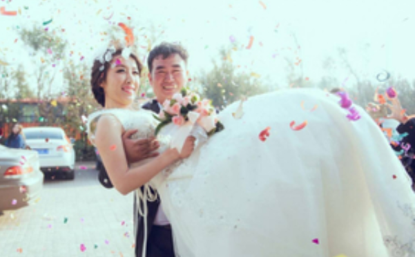 拍婚纱照怎么笑的自然 拍婚纱不会笑怎么办