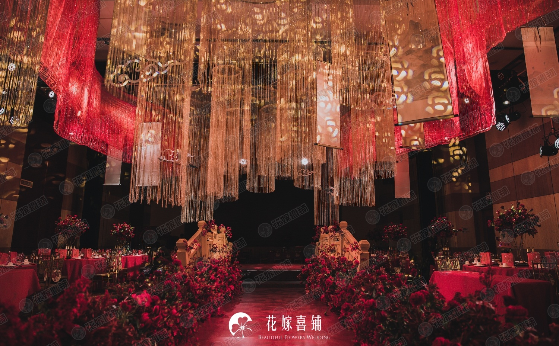 高端婚礼舞台布置 高端婚礼舞台效果图