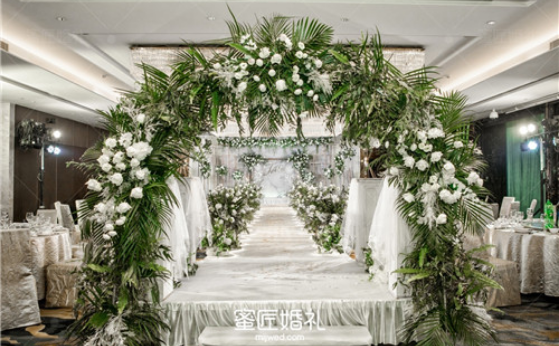 婚庆舞台布置 婚庆舞台布置价格是多少