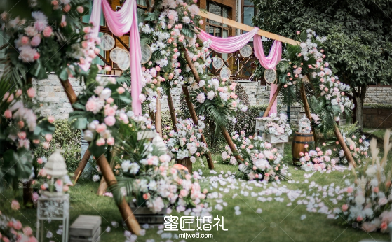 校园婚礼如何布置 校园婚礼策划案例