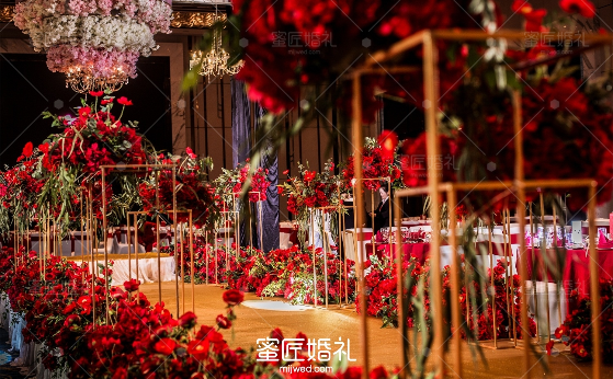 请个一般的婚庆多少钱 请婚庆公司办婚礼大概要多少钱