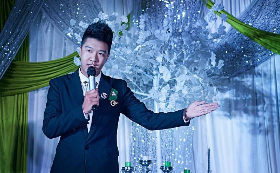 结婚典礼主持词 结婚司仪主持词