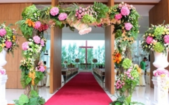 教堂婚礼穿什么 教堂婚礼礼服注意事项