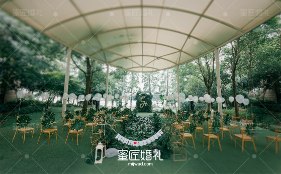 春天婚礼主持词 春季婚礼司仪台词大全