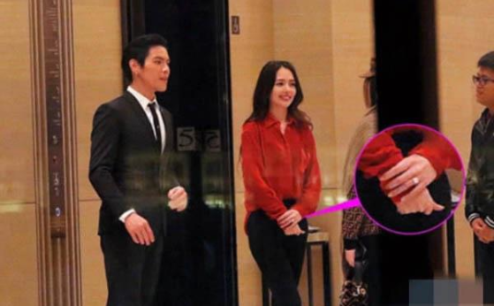 向佐向郭碧婷求婚！求婚就是该这么求才气派！