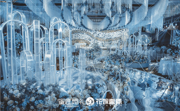 紫色主题婚礼策划 紫色婚礼现场布置图片