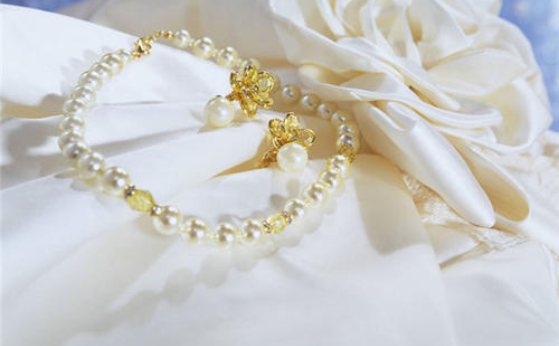 结婚首饰是指哪些首饰 结婚首饰是婆家买吗