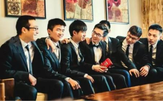 伴郎红包一般给多少合适 什么时候给比较好