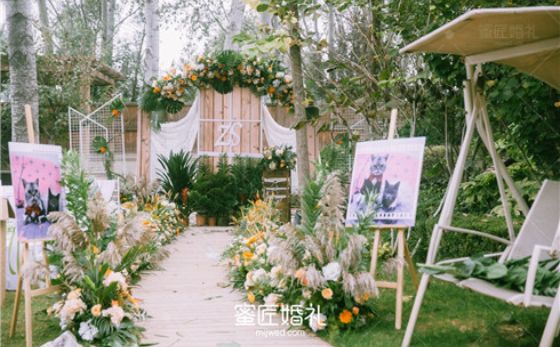 参加朋友婚礼穿什么衣服合适 出席婚礼穿什么衣服