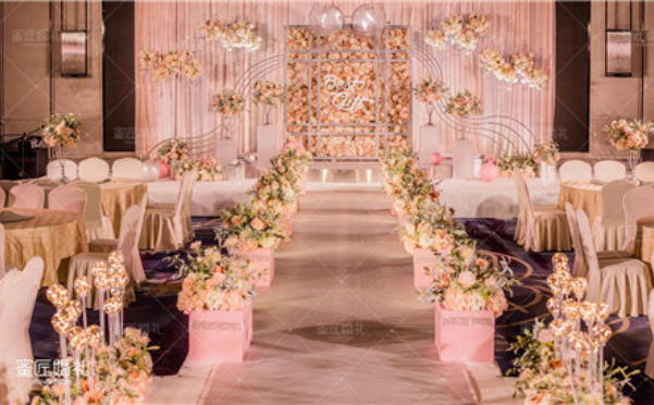 花海主题婚礼策划 浪漫花海婚礼现场布置