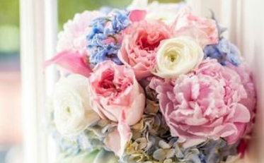 如何辨别手捧花的真假 新娘手捧花制作方法