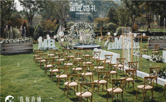 订婚戒指什么价位合适 订婚戒指哪个品牌好