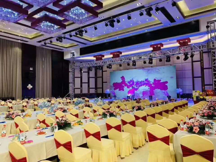 [枫叶花园酒店]婚宴预订-酒席价格-怎么样-菜单(图)-于都蜜匠婚礼